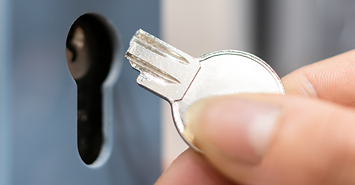 Key snapped in a homeowners lock stopping them getting in to their house